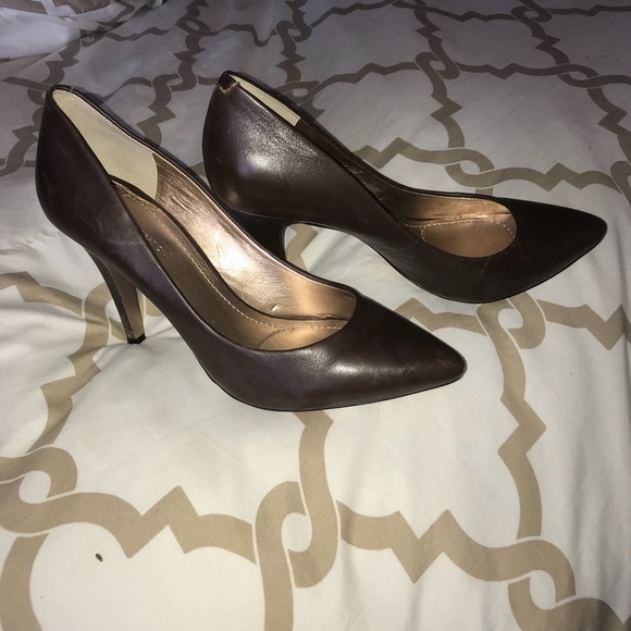 BCBG heels - Picture 2 of 2